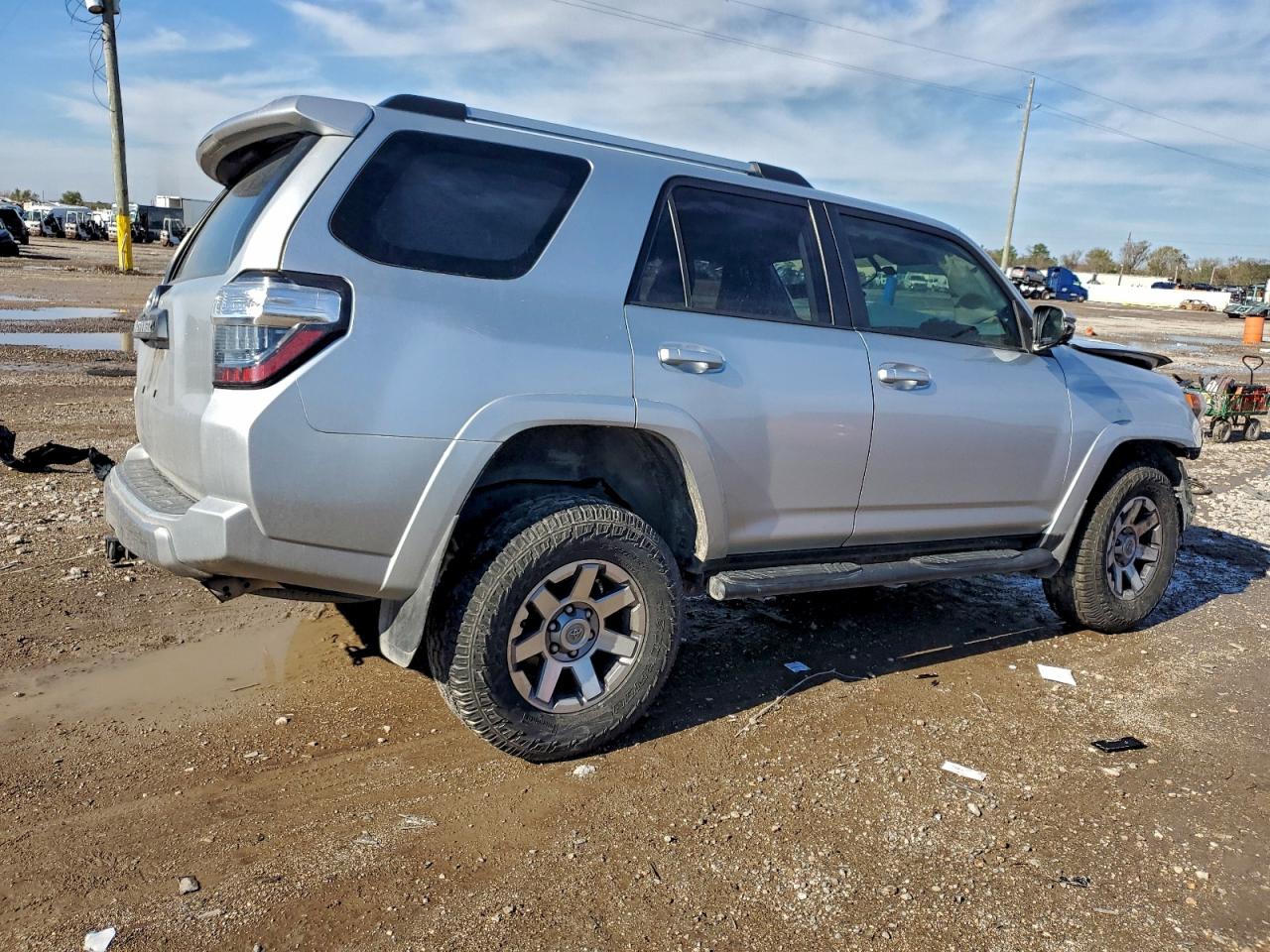 TOYOTA 4RUNNER SR5/SR5 PREMIUM