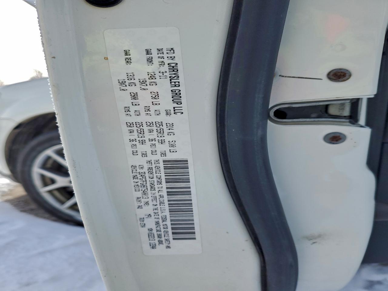 Lot #3316809411 2011 DODGE JOURNEY R/