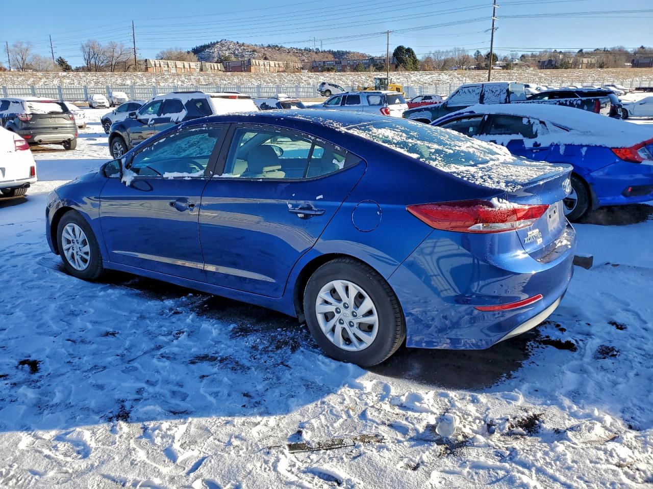 HYUNDAI ELANTRA SE