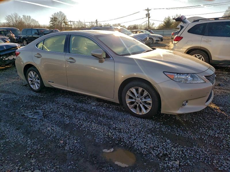 2014 LEXUS ES 300H #3303778435