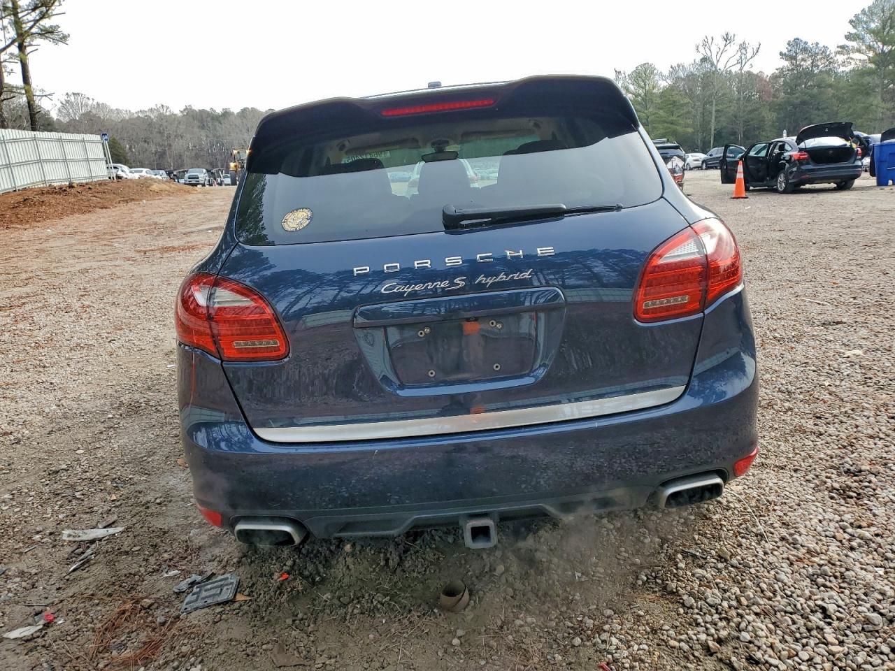 PORSCHE CAYENNE S HYBRID