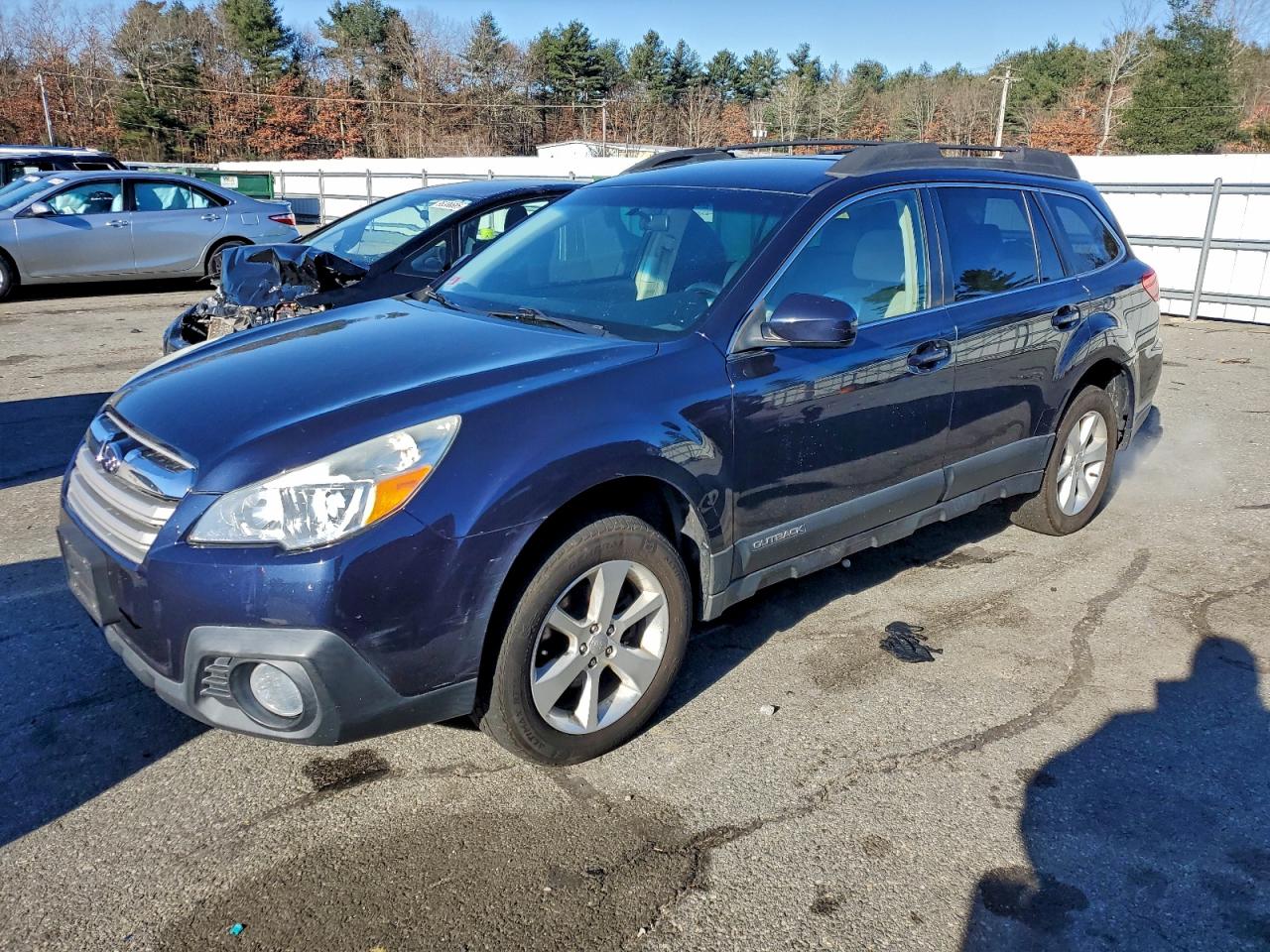 Lot #3305415304 2013 SUBARU OUTBACK 2.