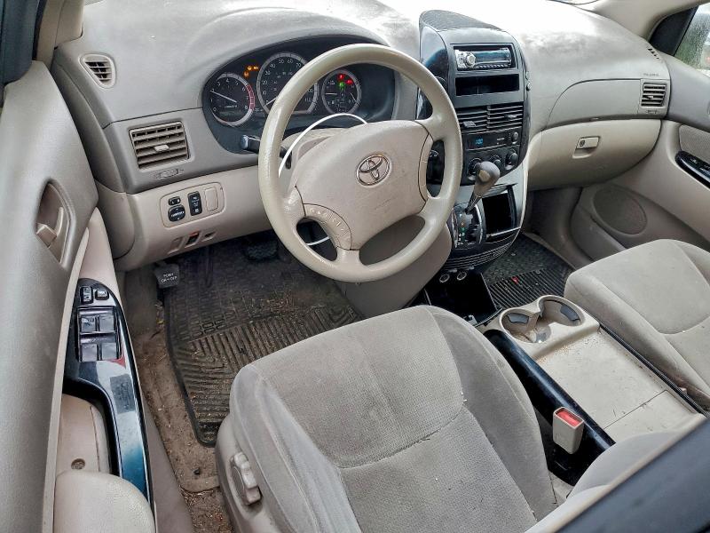 2004 TOYOTA SIENNA CE #3304059539