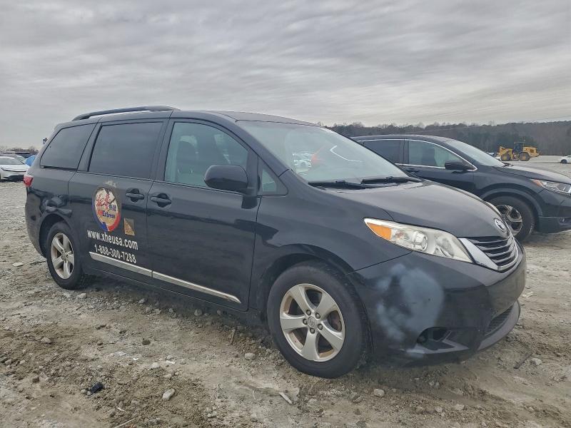 2016 TOYOTA SIENNA LE #3305212021