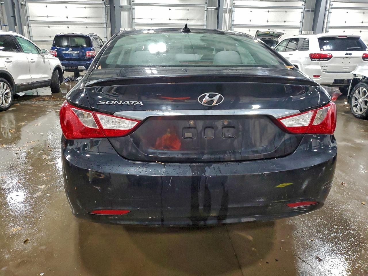 Lot #3312630195 2013 HYUNDAI SONATA GLS