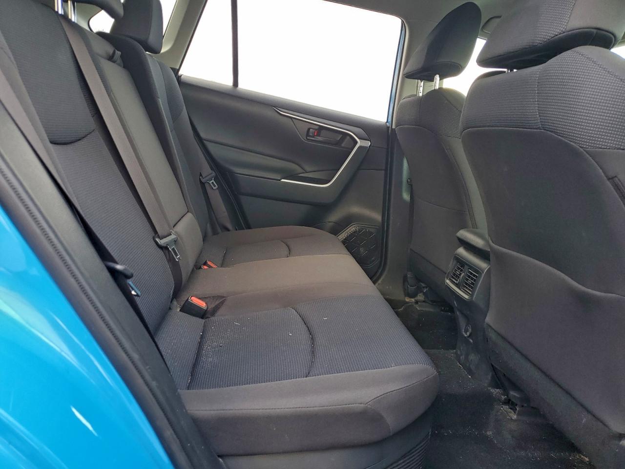 Lot #3317061047 2019 TOYOTA RAV4 LE