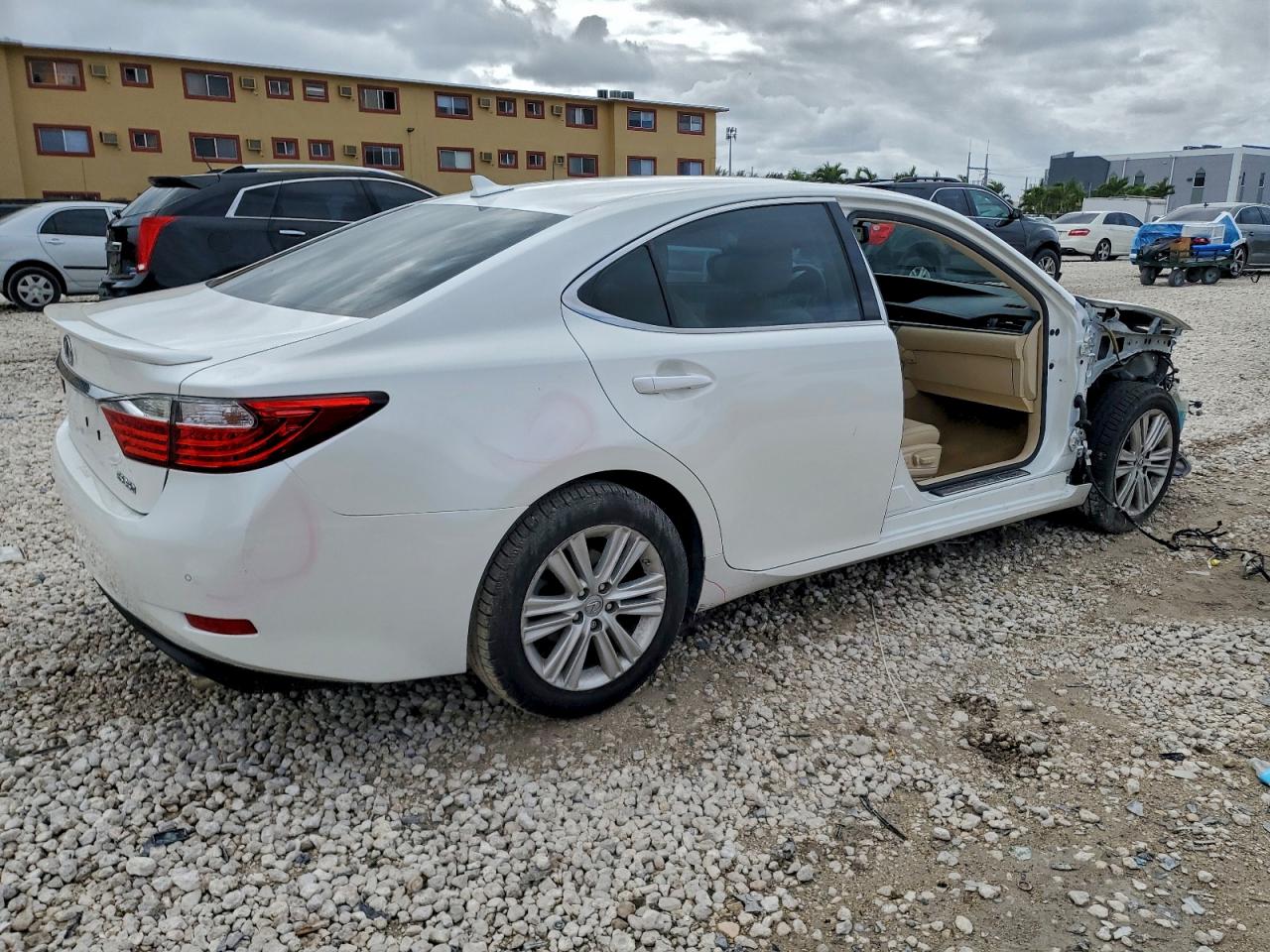 Lot #3317709081 2013 LEXUS ES 350