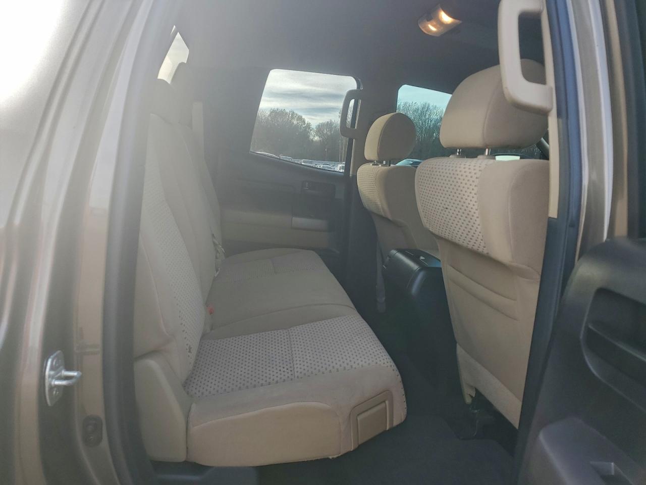 TOYOTA TUNDRA DOUBLE CAB SR5