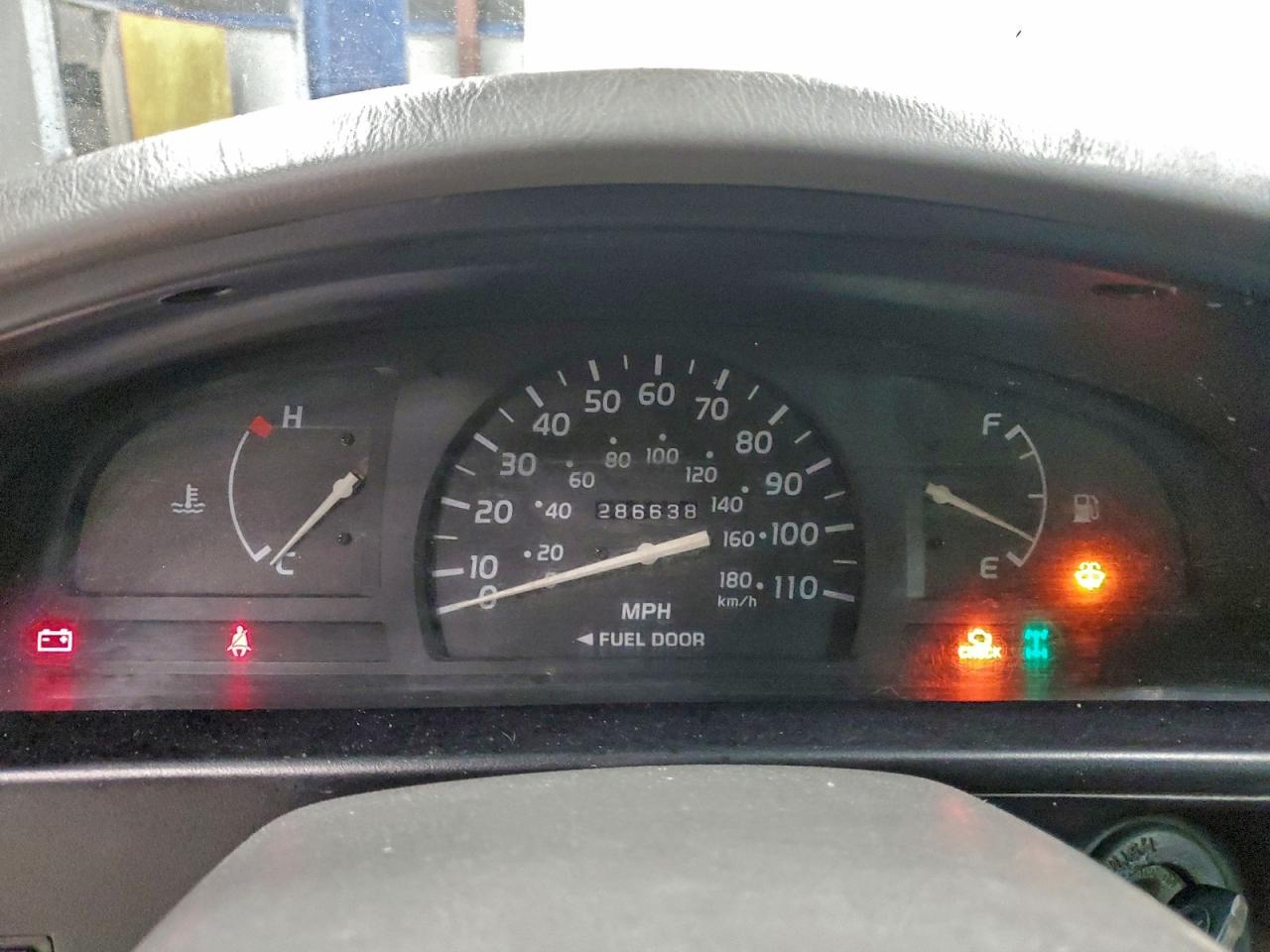 Lot #3302762354 2004 TOYOTA TACOMA XTR