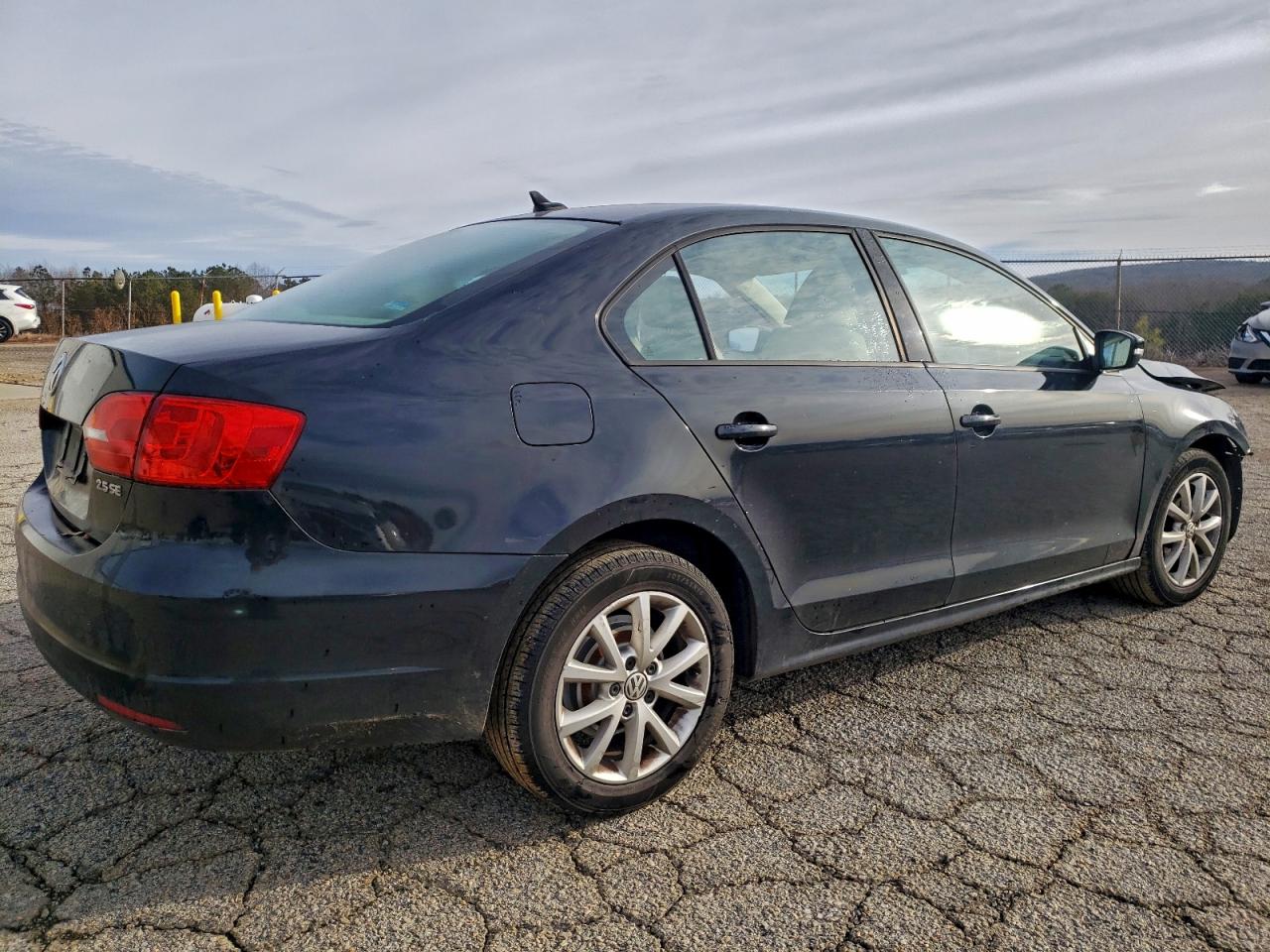 VOLKSWAGEN JETTA SE