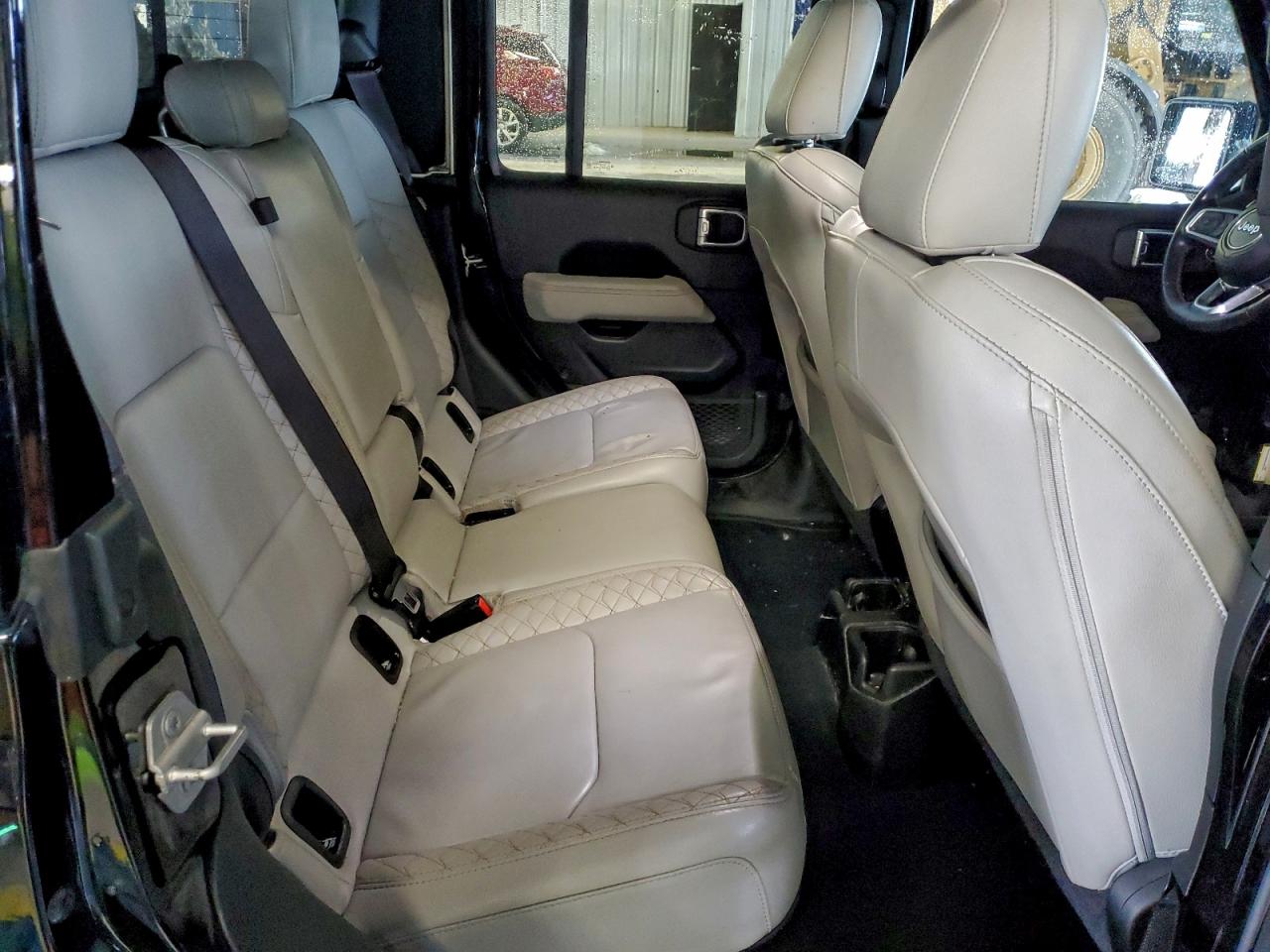 JEEP GLADIATOR OVERLAND