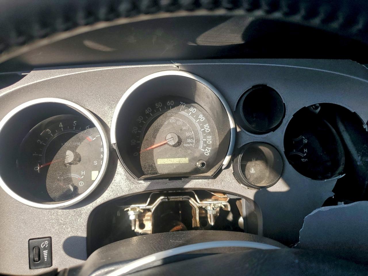 TOYOTA TUNDRA CREWMAX SR5