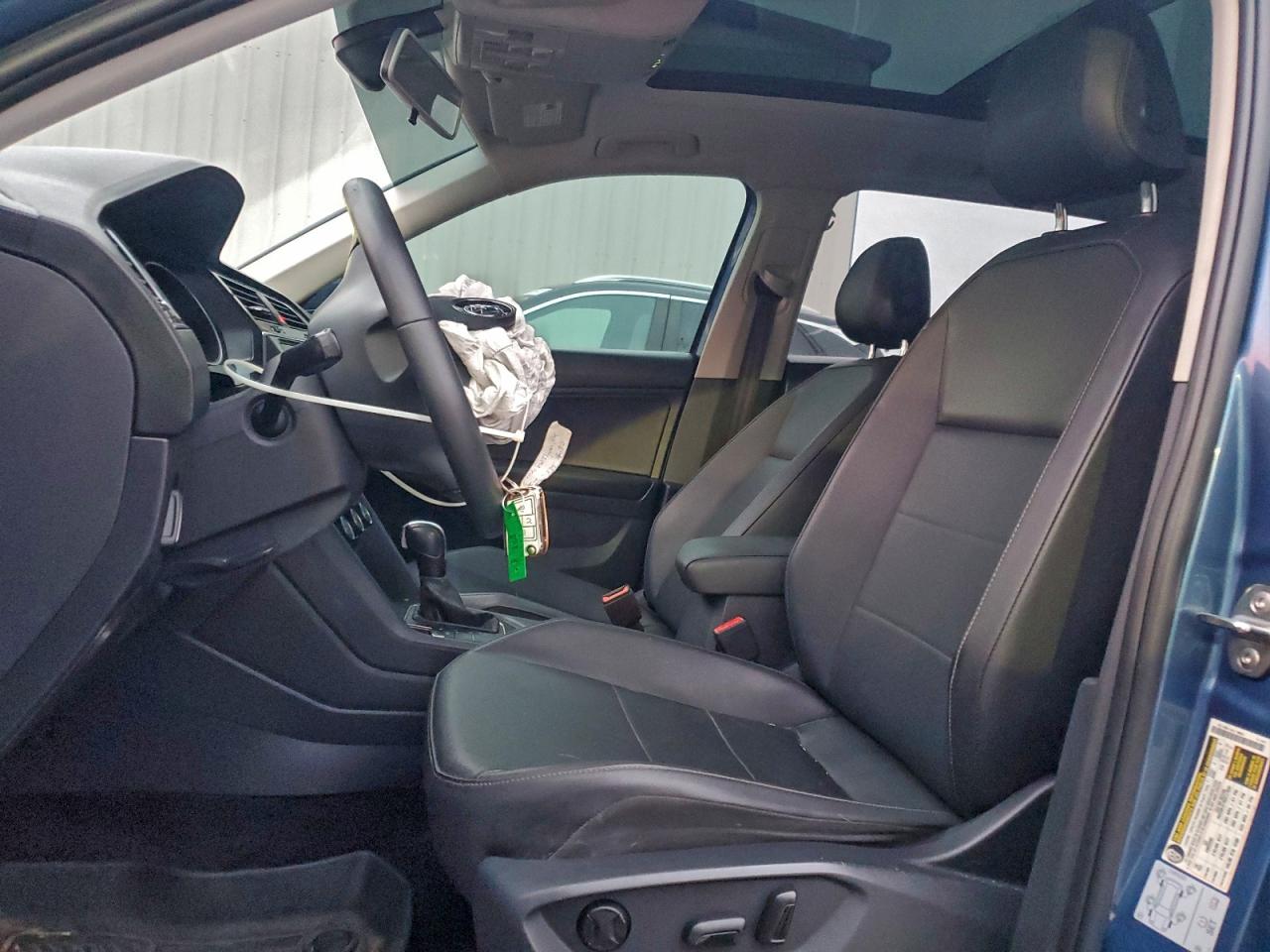 VOLKSWAGEN TIGUAN SE