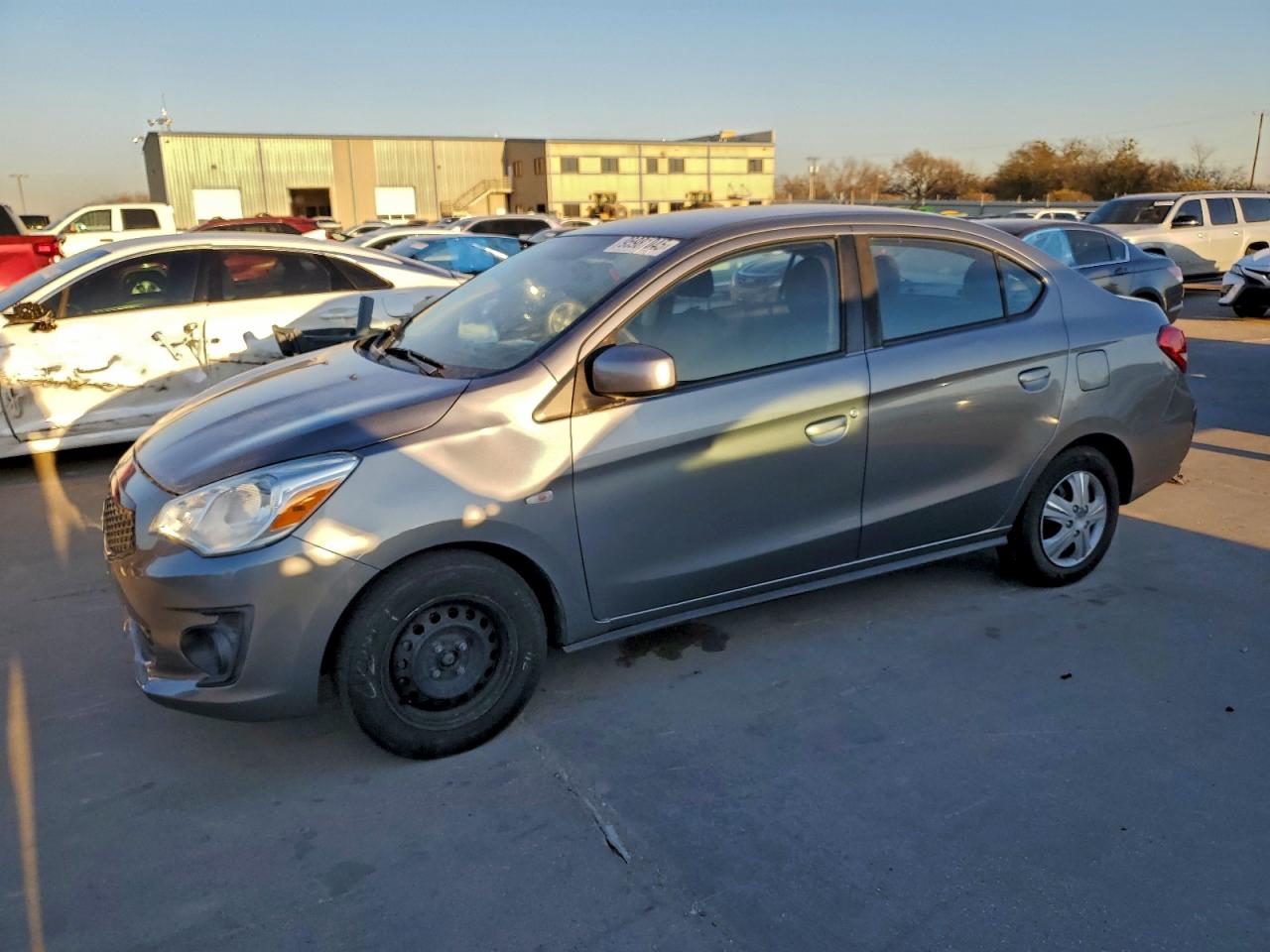 MITSUBISHI MIRAGE G4 ES