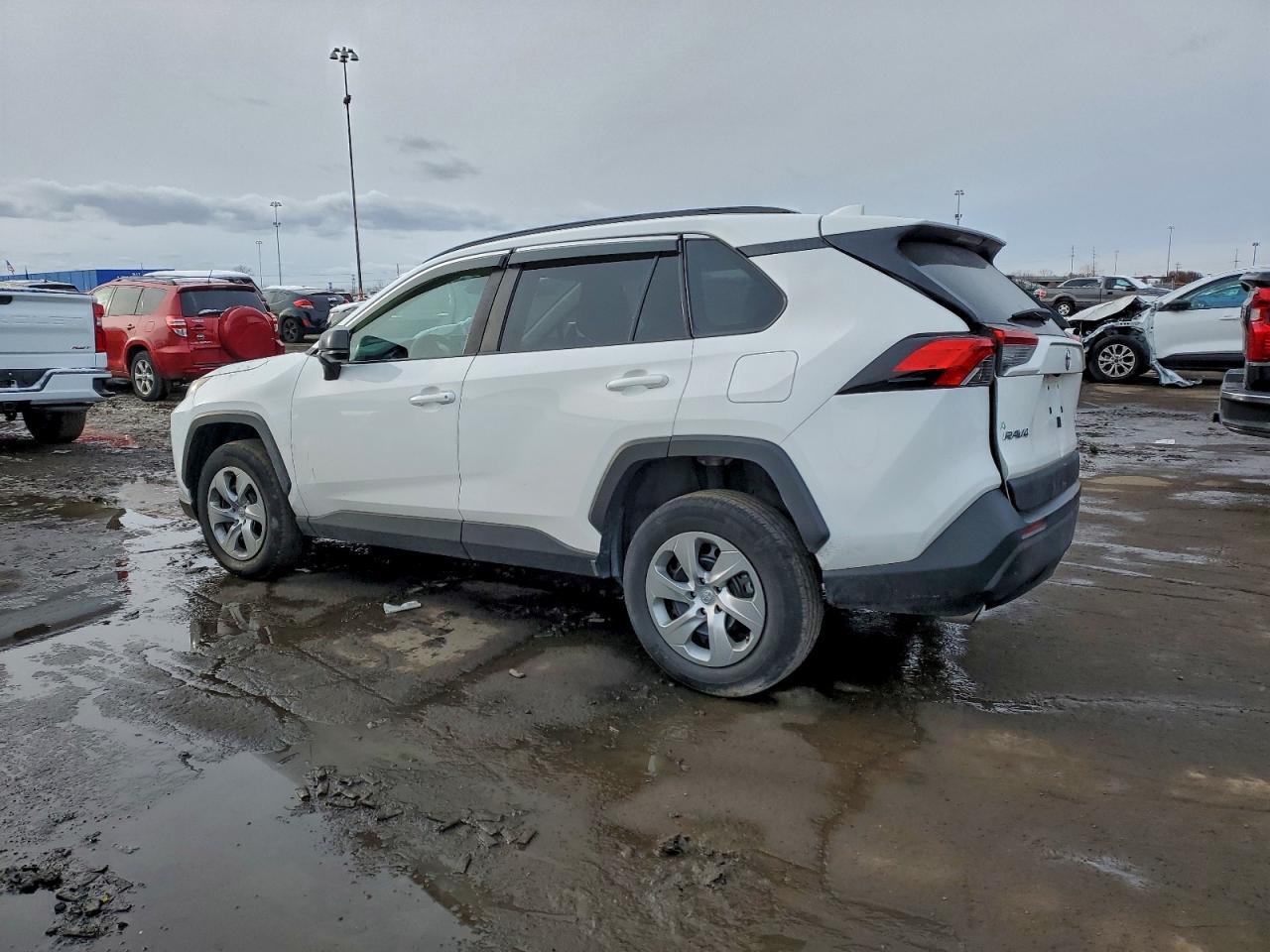 TOYOTA RAV4 LE