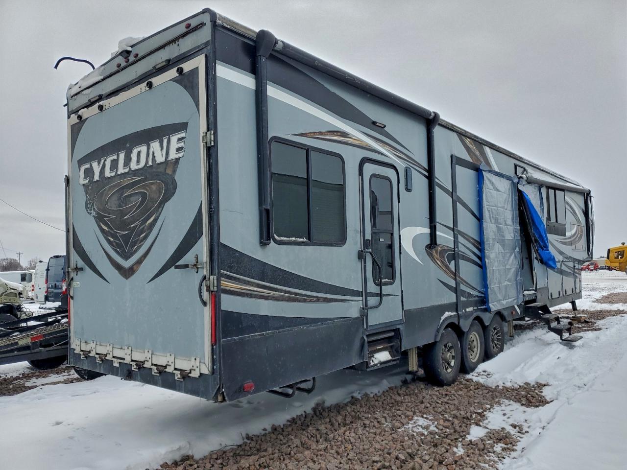 Lot #3309238617 2017 HEART LAND CYCLONE