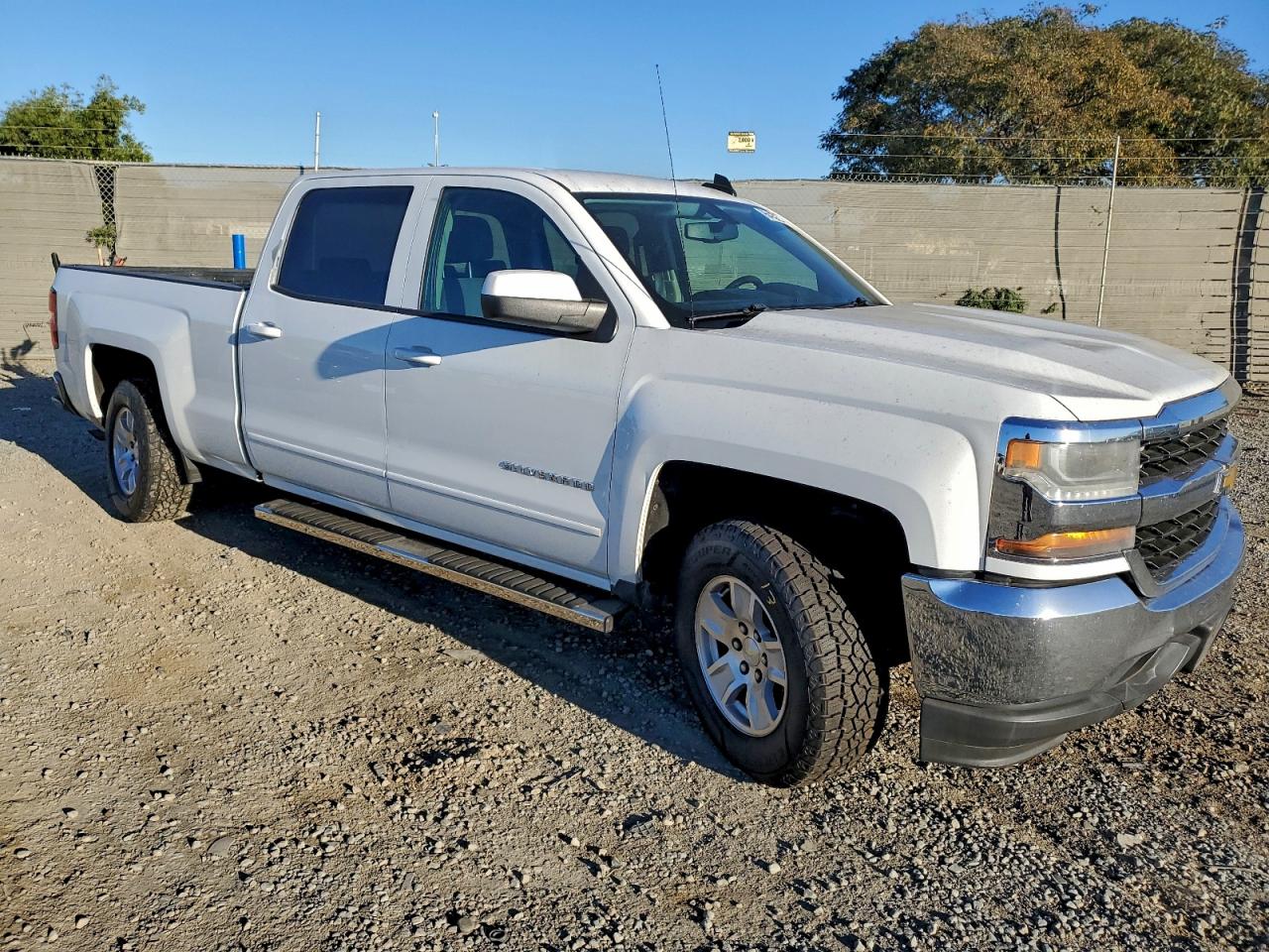CHEVROLET SILVERADO C1500 LT