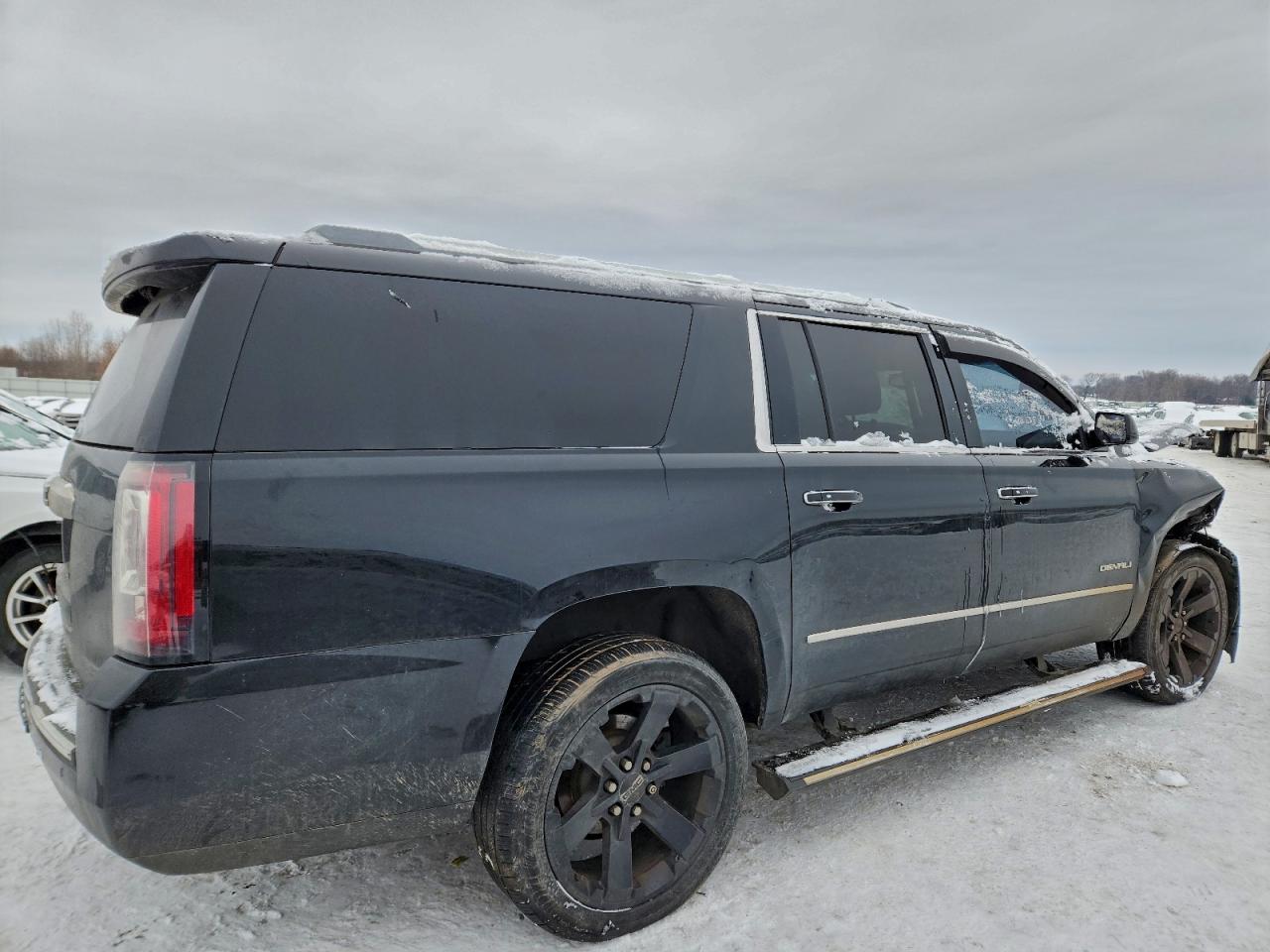 GMC YUKON DENALI