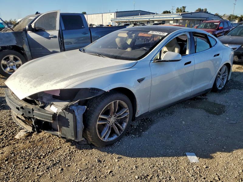 2014 TESLA MODEL S #3312452635