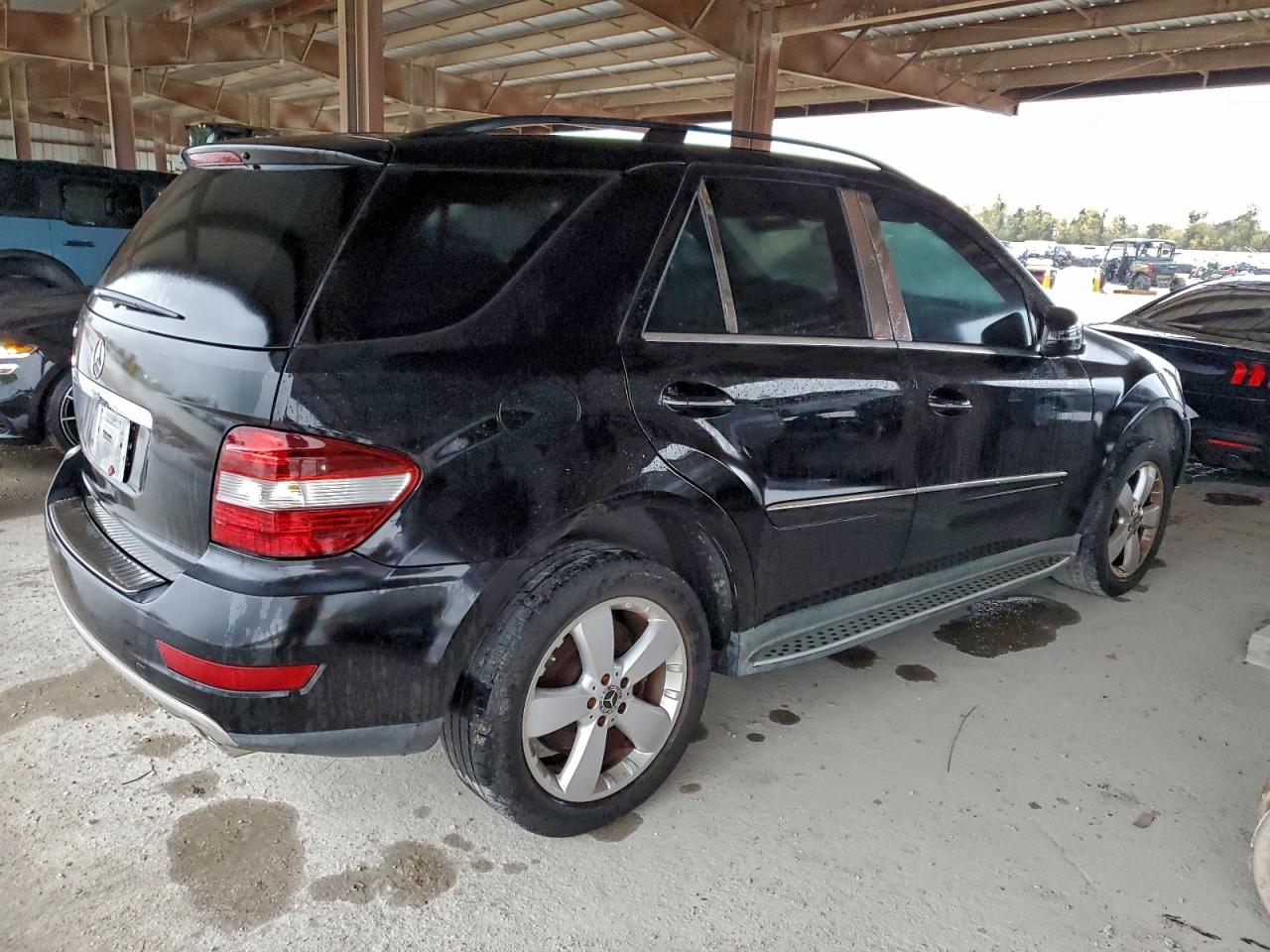 MERCEDES-BENZ M-CLASS 350