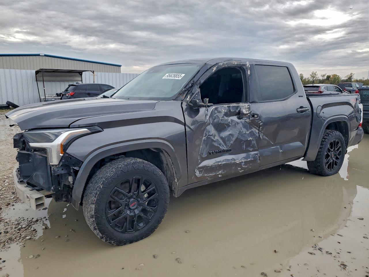 TOYOTA TUNDRA CREWMAX SR