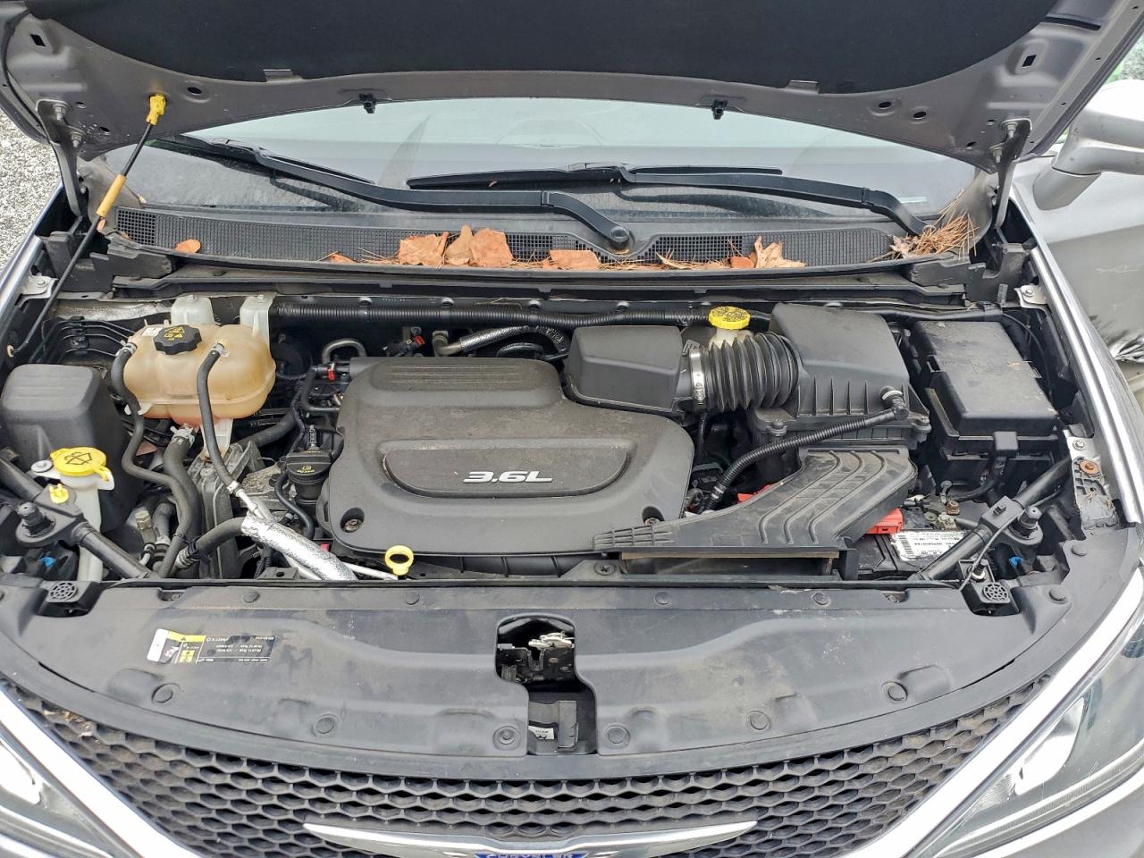 CHRYSLER PACIFICA TOURING L