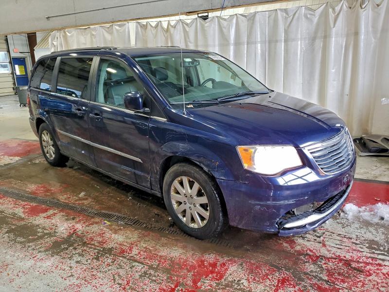 2015 CHRYSLER TOWN & COU #3304632950