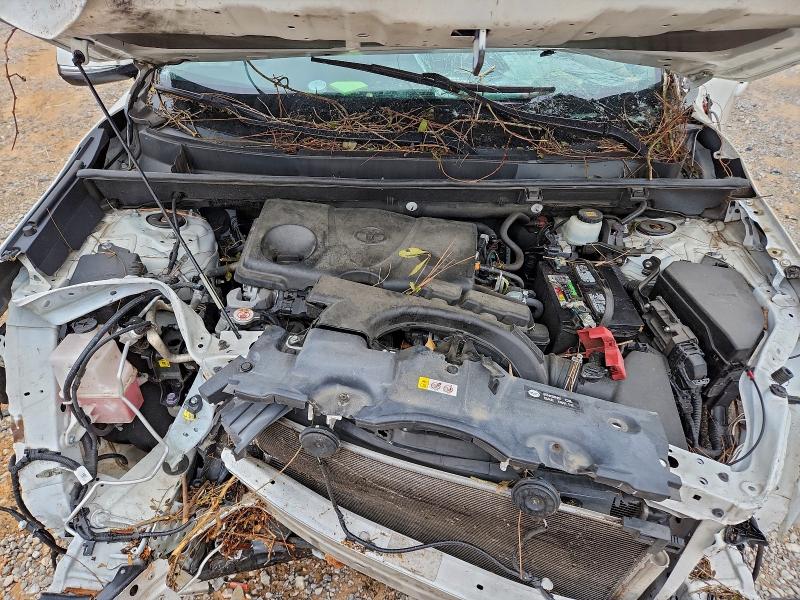 2020 TOYOTA RAV4 XLE P #3317891937