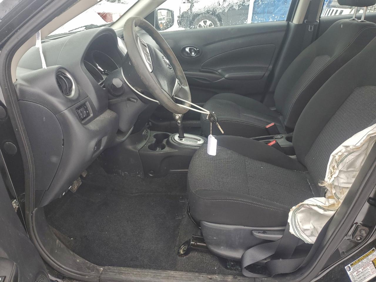 NISSAN VERSA S