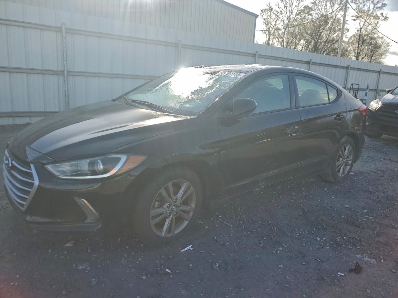 Lot #3302909107 2017 HYUNDAI ELANTRA SE