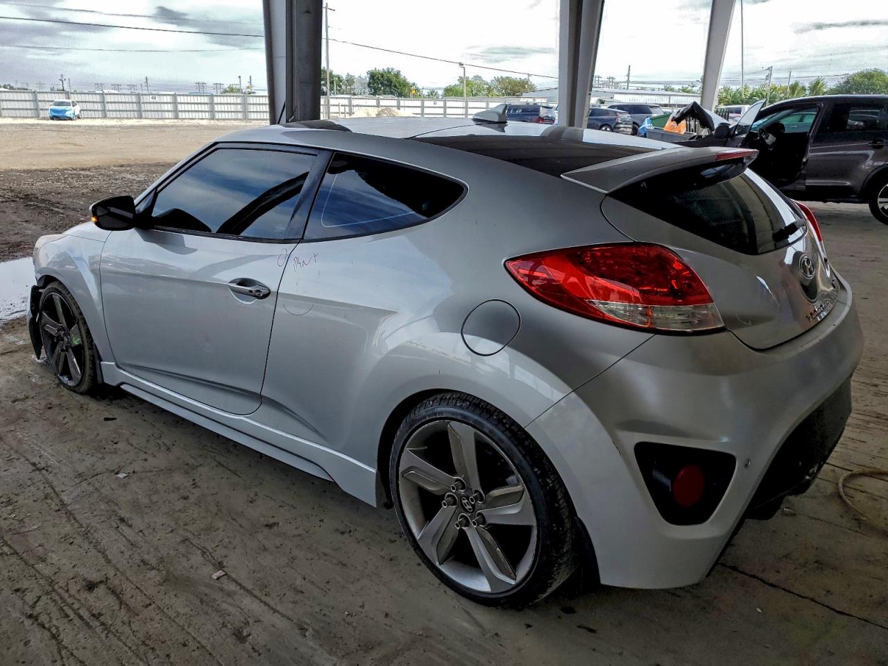 Lot #3315976106 2014 HYUNDAI VELOSTER T