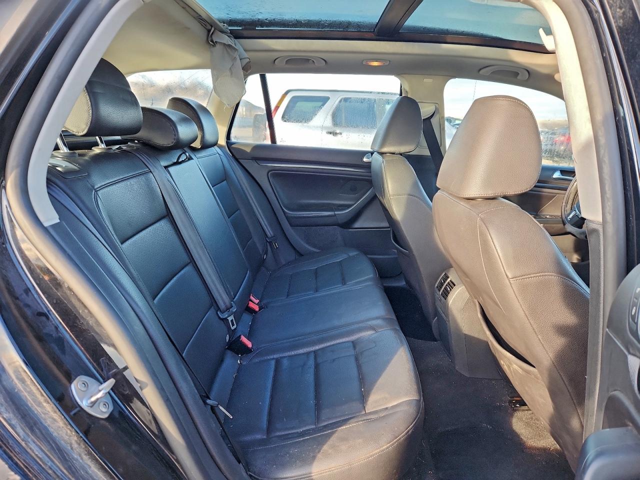 Lot #3309624062 2011 VOLKSWAGEN JETTA TDI