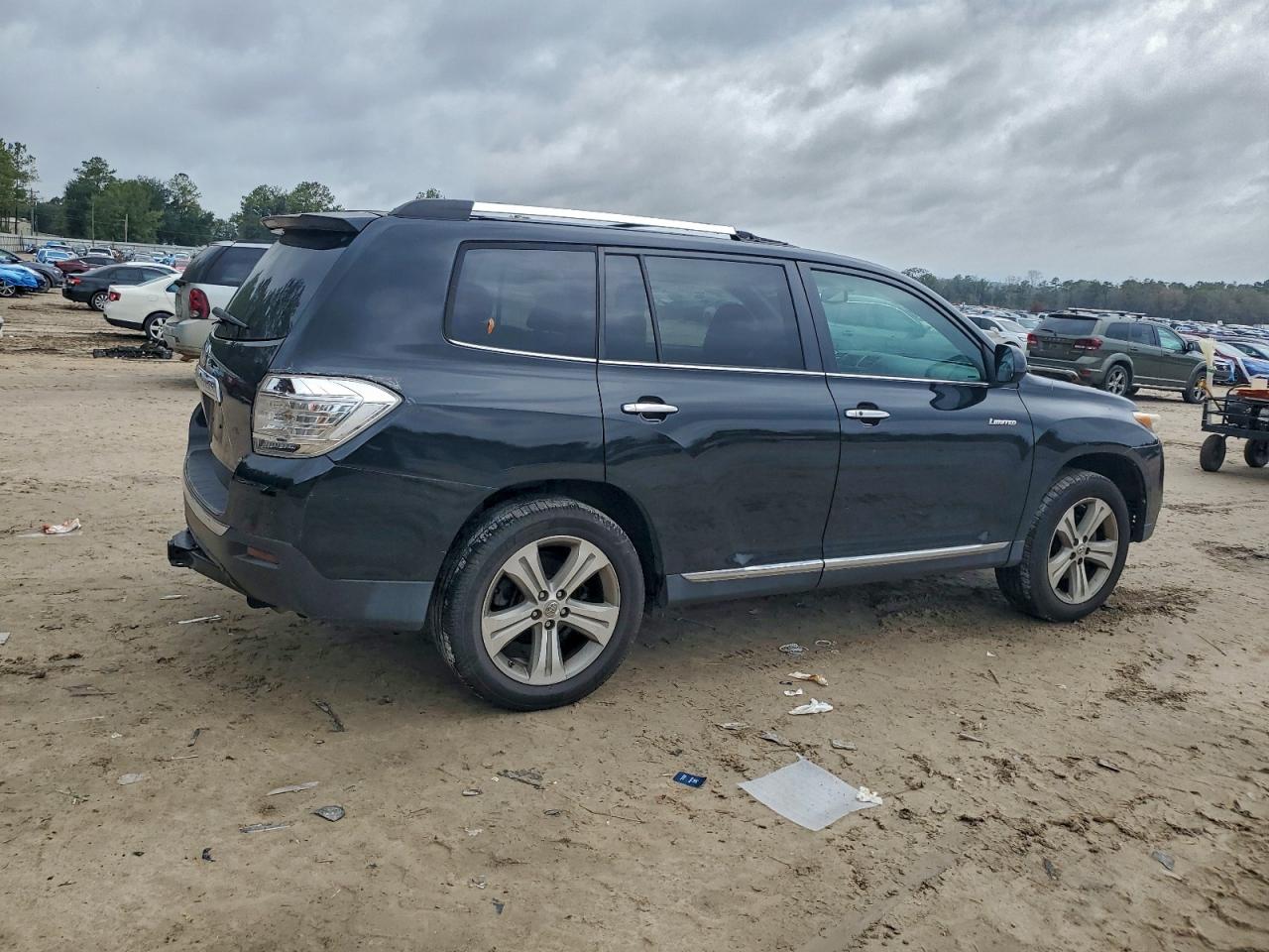 TOYOTA HIGHLANDER LIMITED