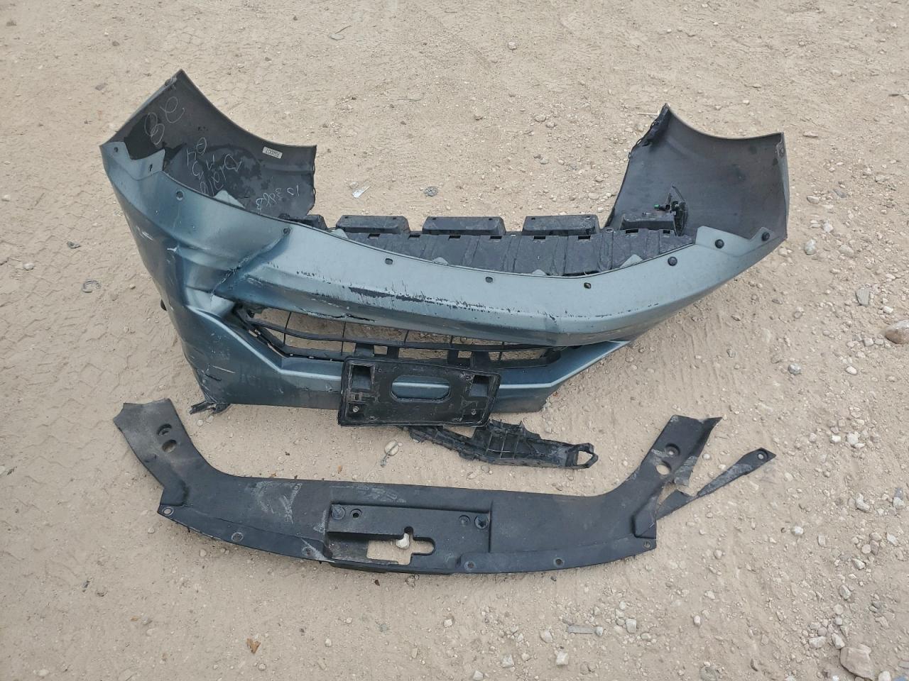 Lot #3309231618 2011 HONDA ACCORD CRO