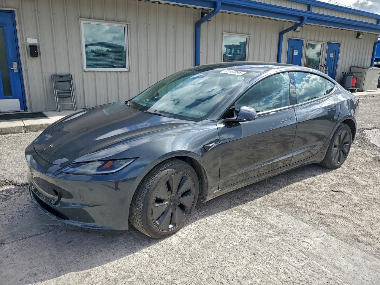 Lot #3302704015 2024 TESLA MODEL 3