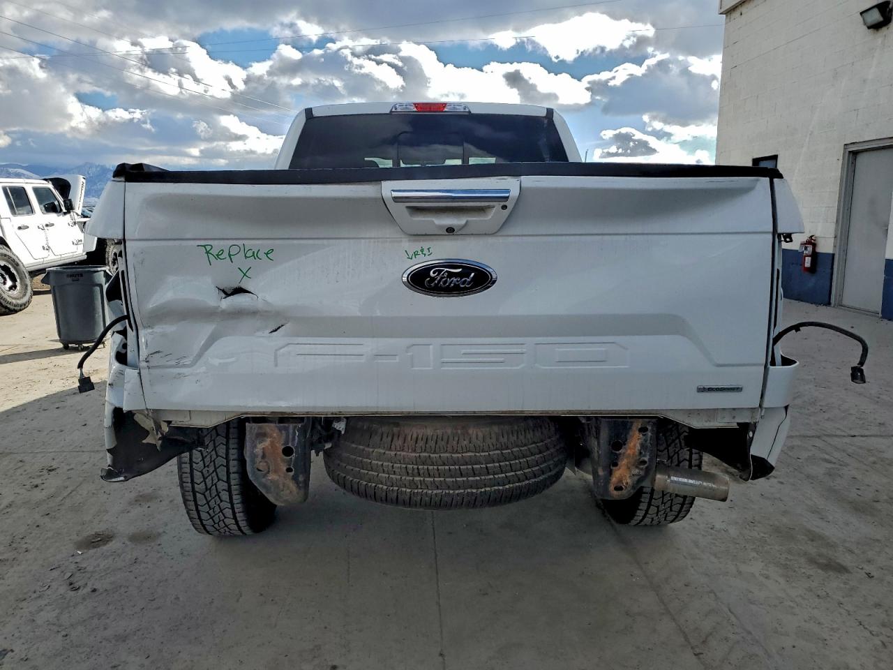 FORD F-150 SUPERCREW