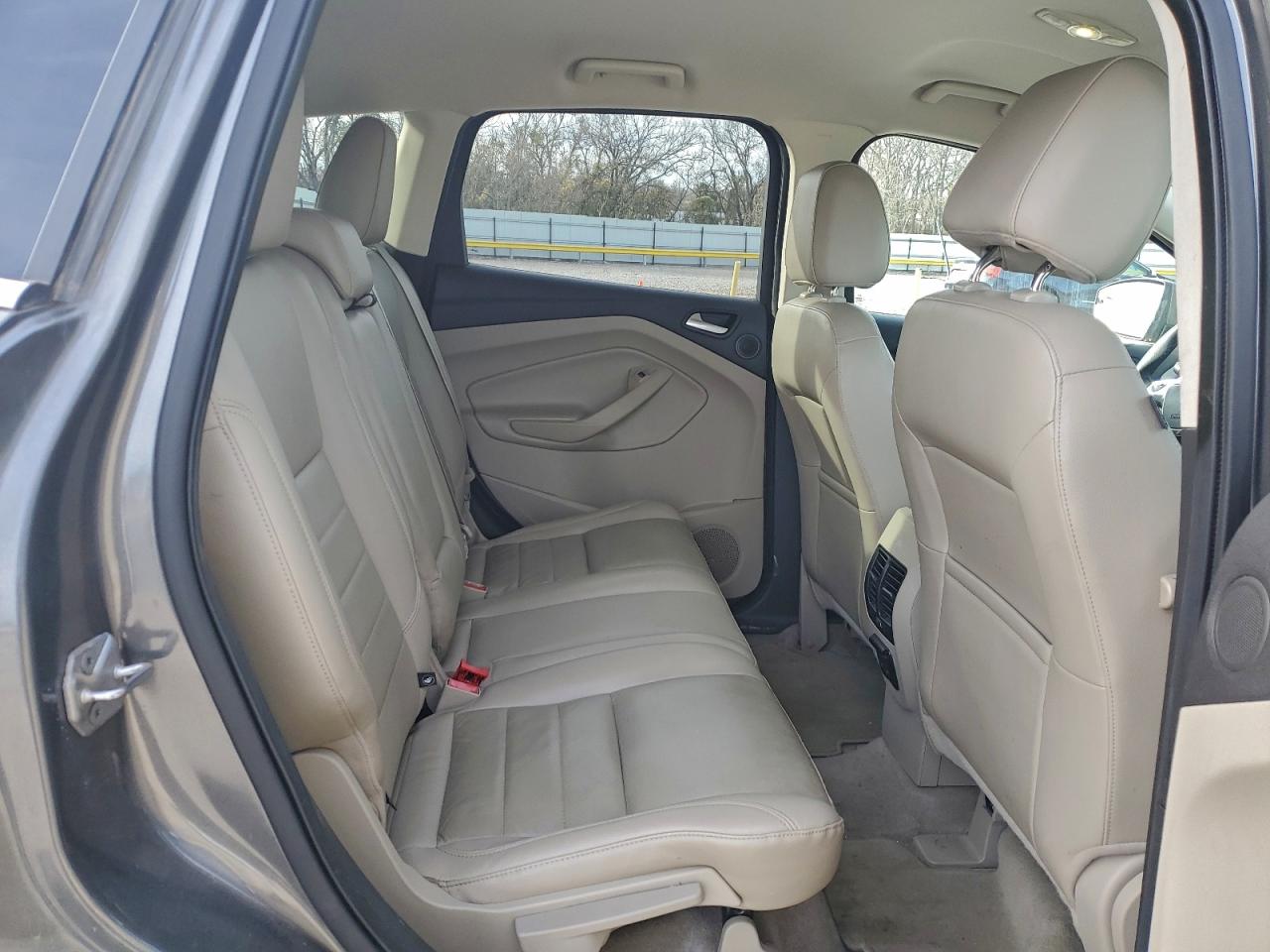 FORD ESCAPE TITANIUM