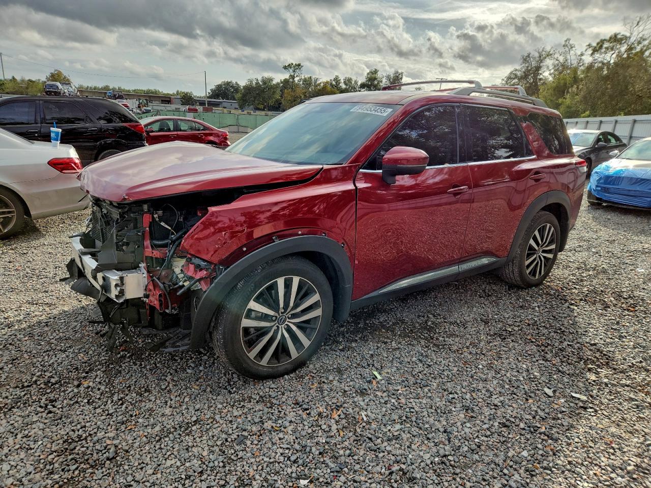 NISSAN PATHFINDER PLATINUM