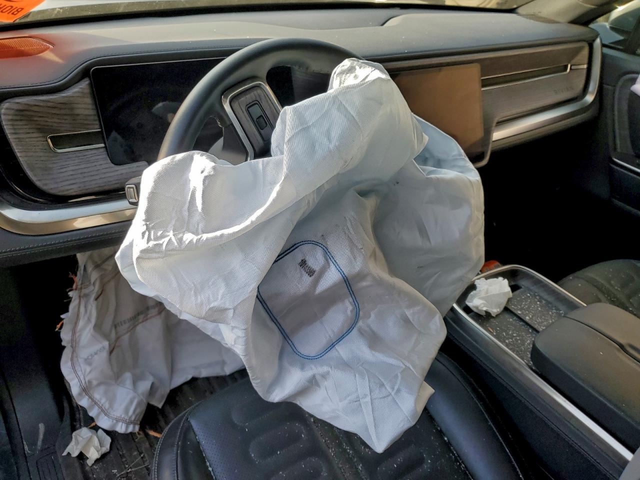 RIVIAN R1T ADVENTURE