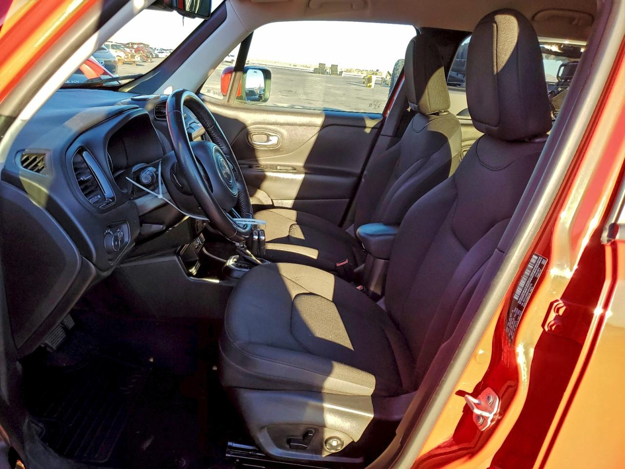 Lot #3317121996 2018 JEEP RENEGADE L