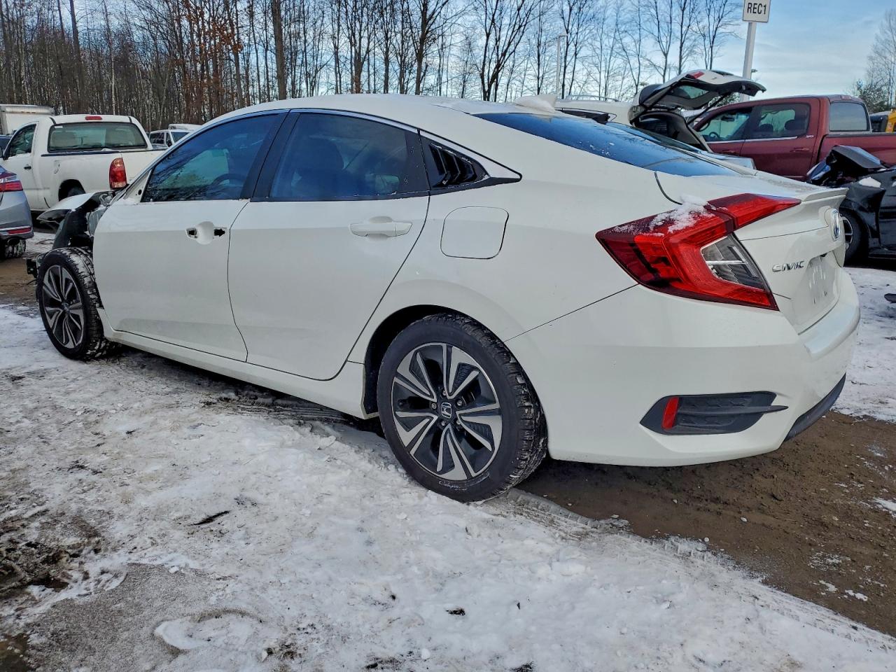 Lot #3316838671 2016 HONDA CIVIC EX