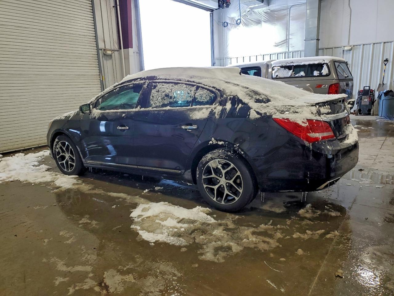 BUICK LACROSSE SPORT TOURING