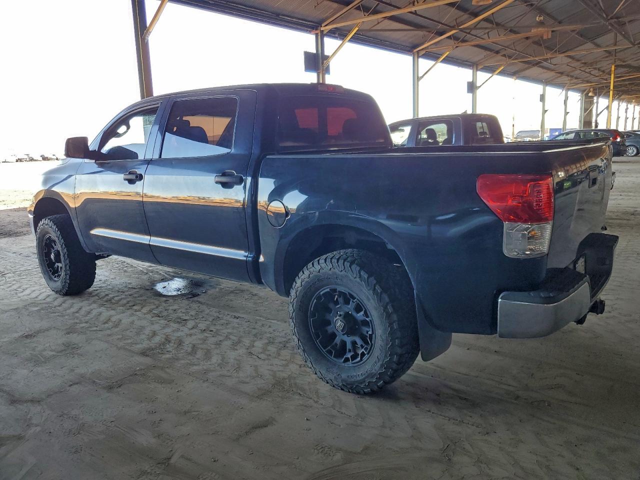 TOYOTA TUNDRA CREWMAX SR5