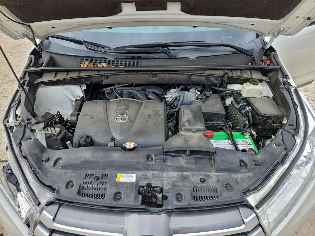 TOYOTA HIGHLANDER SE