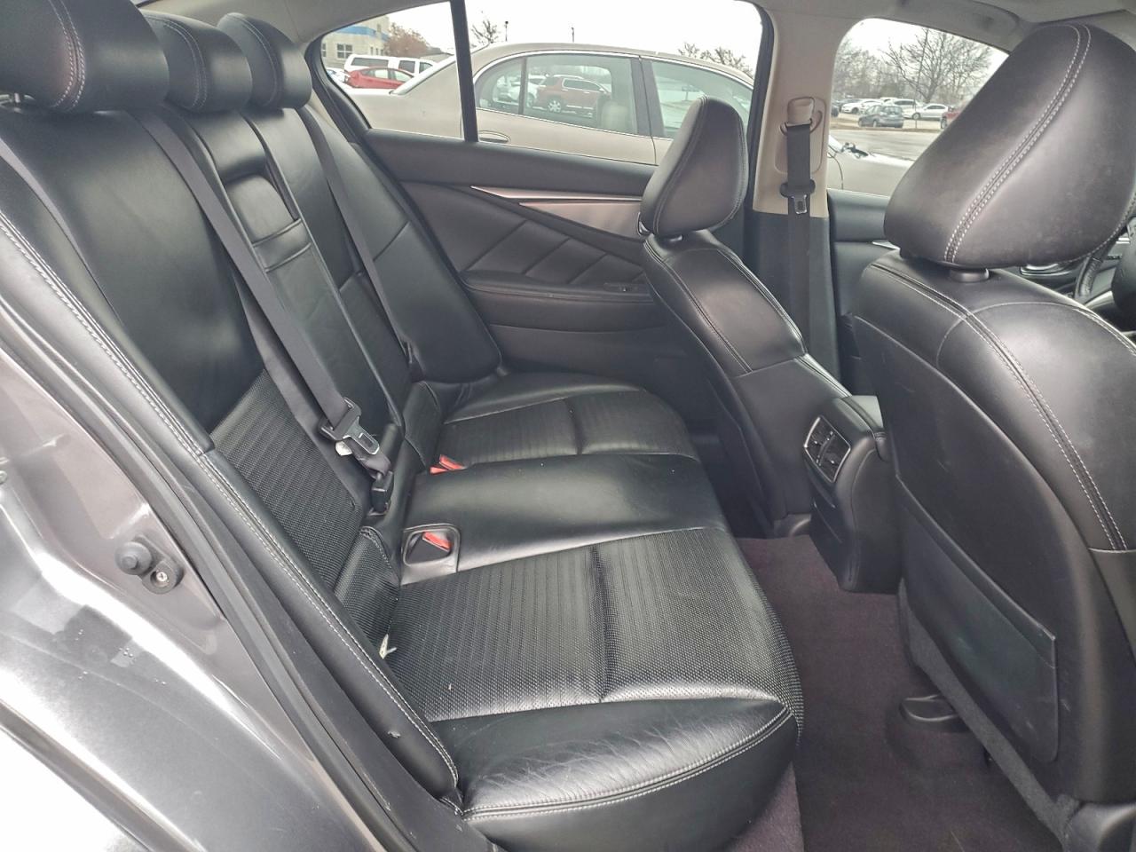 INFINITI Q50 PREMIUM