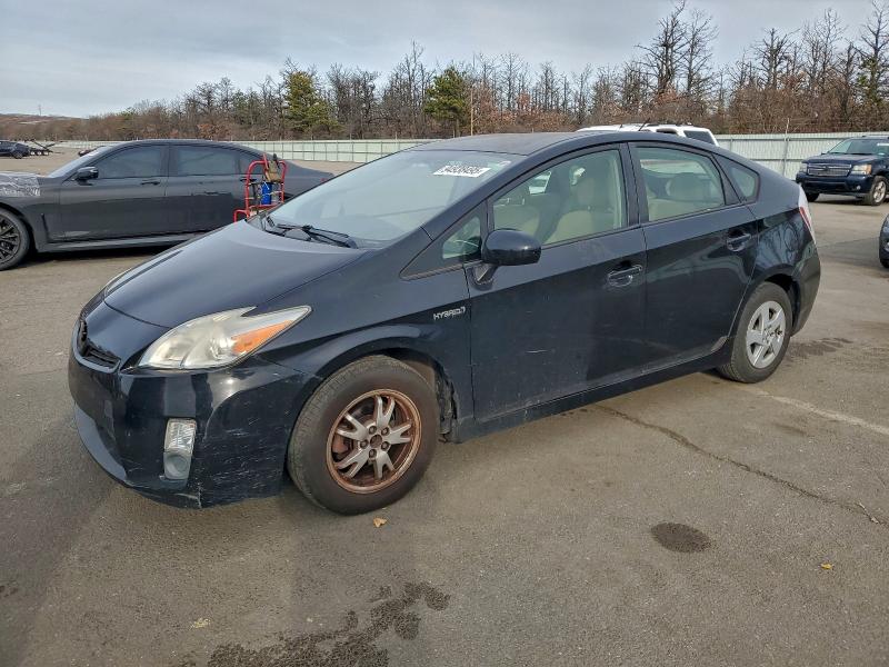 2011 TOYOTA PRIUS #3312586175