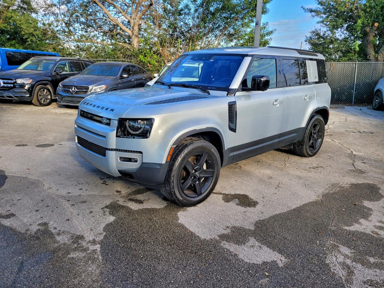 LAND ROVER DEFENDER 110 SE