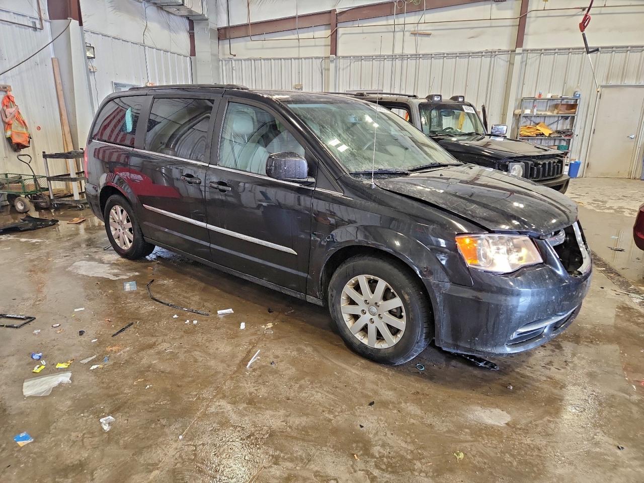 CHRYSLER TOWN & COUNTRY TOURING