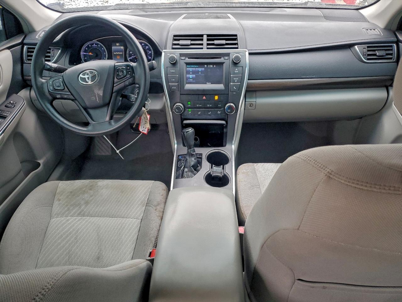 TOYOTA CAMRY LE