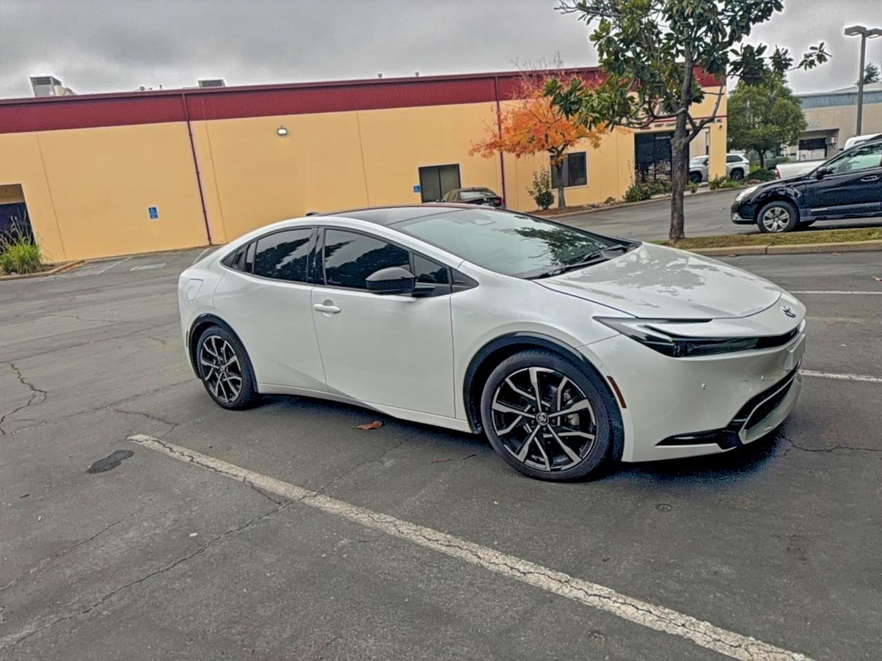 TOYOTA PRIUS PRIME SE